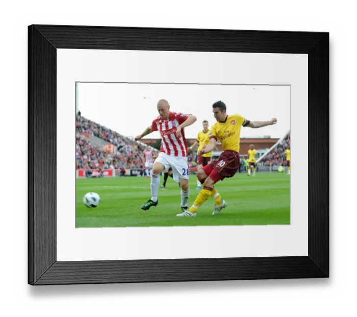 Framed Print : Robin van Persie (Arsenal) Andy Wilkinson (Stoke). Stoke City 3: 1 Arsenal Framed Print : Robin van Persie (Arsenal) Andy Wilkinson (Stoke). Stoke City 3: 1 Arsenal