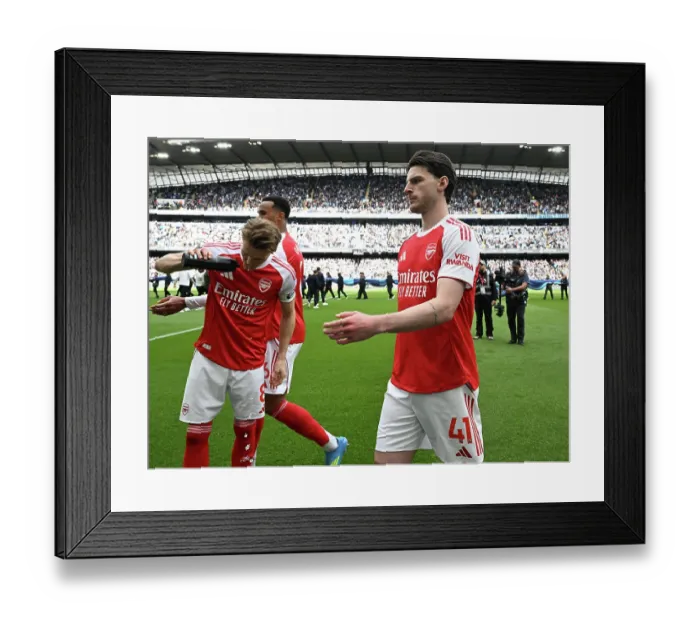 Framed Print : Manchester City v Arsenal - Premier League Framed Print : Manchester City v Arsenal - Premier League