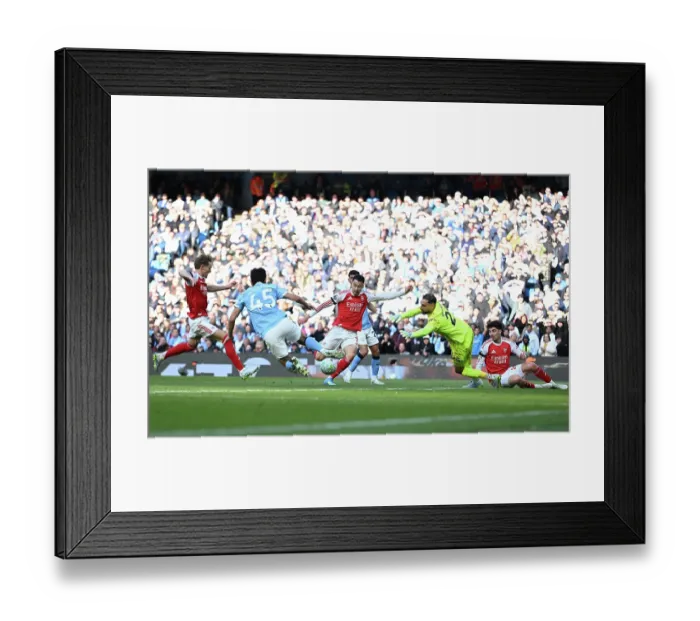 Framed Print : Manchester City v Arsenal - Premier League Framed Print : Manchester City v Arsenal - Premier League