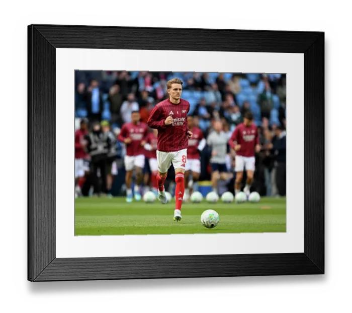 Framed Print : Manchester City v Arsenal - Premier League