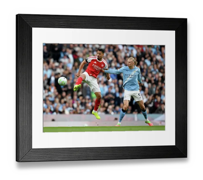 Framed Print : Manchester City v Arsenal - Premier League Framed Print : Manchester City v Arsenal - Premier League