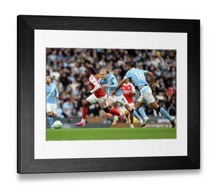 Framed Print : Manchester City v Arsenal - Premier League Framed Print : Manchester City v Arsenal - Premier League