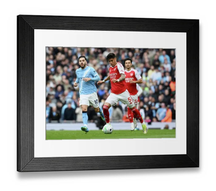 Framed Print : Manchester City v Arsenal - Premier League