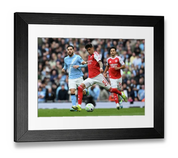 Framed Print : Manchester City v Arsenal - Premier League Framed Print : Manchester City v Arsenal - Premier League