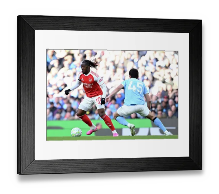 Framed Print : Manchester City v Arsenal - Premier League