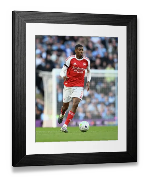 Framed Print : Manchester City v Arsenal - Premier League Framed Print : Manchester City v Arsenal - Premier League