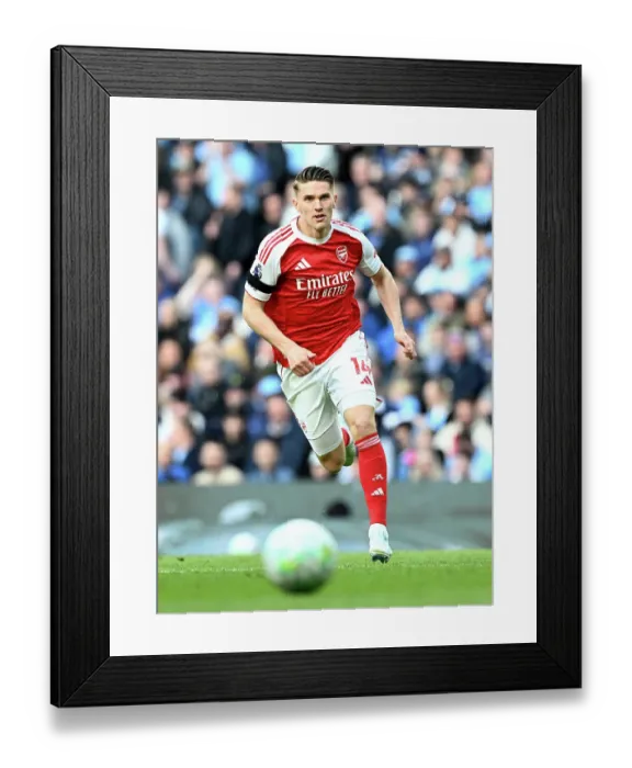 Framed Print : Manchester City v Arsenal - Premier League Framed Print : Manchester City v Arsenal - Premier League