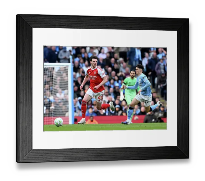 Framed Print : Manchester City v Arsenal - Premier League Framed Print : Manchester City v Arsenal - Premier League