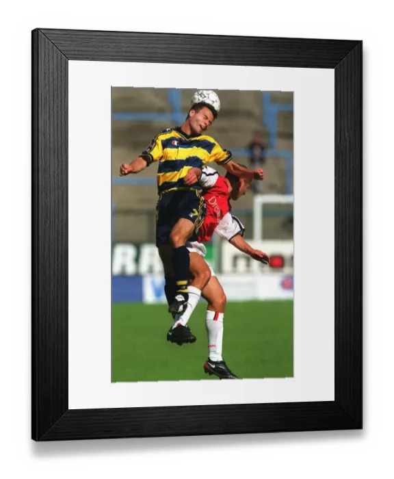 Framed Print : Graham Barrett (Arsenal) Stijn Vlaeminck (Bevern) Framed Print : Graham Barrett (Arsenal) Stijn Vlaeminck (Bevern)