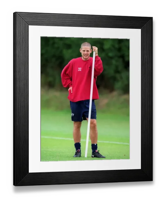 Framed Print : Arsenal FC Training Session at Shenley, Hertfordshire (July 2001)