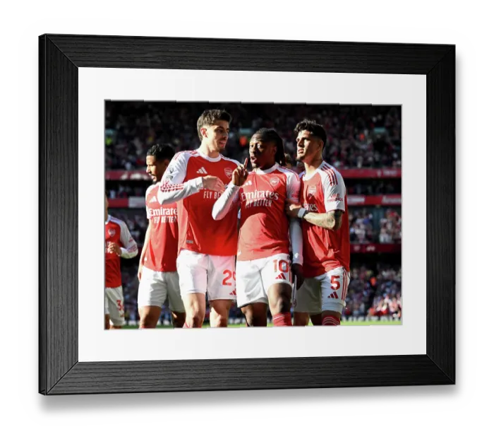 Framed Print : Arsenal v Newcastle United - Premier League