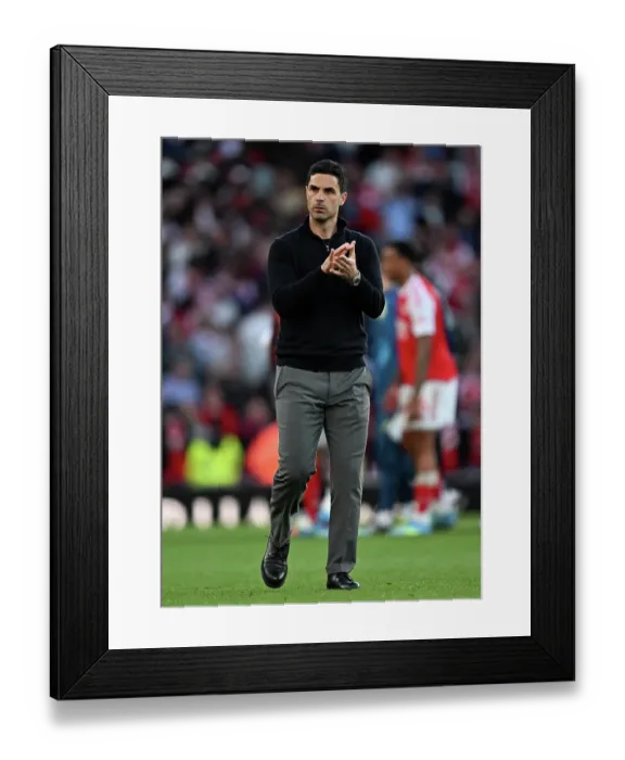 Framed Print : Arsenal v Newcastle United - Premier League