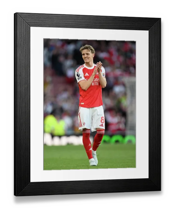 Framed Print : Arsenal v Newcastle United - Premier League