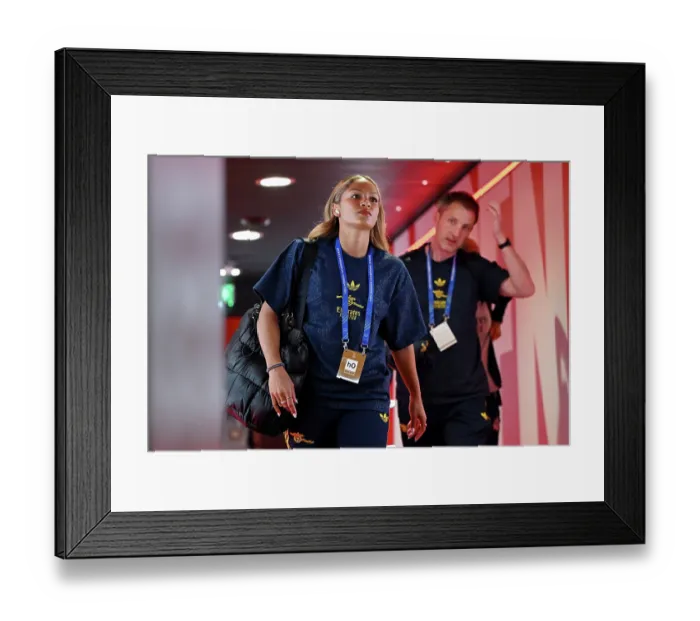 Framed Print : Arsenal FC v OL Lyonnes - UEFA Women's Champions League 2025 / 26 Semi-Final First Leg Arsenal FC v OL Lyonnes - UEFA Women's Champions League 2025 / 26 Semi-Final First Leg