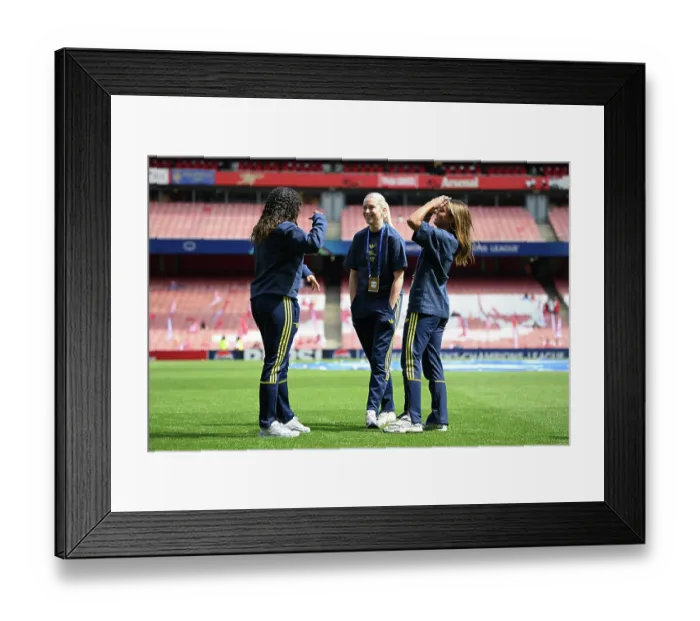 Framed Print : Arsenal FC v OL Lyonnes - UEFA Women's Champions League 2025 / 26 Semi-Final First Leg Arsenal FC v OL Lyonnes - UEFA Women's Champions League 2025 / 26 Semi-Final First Leg