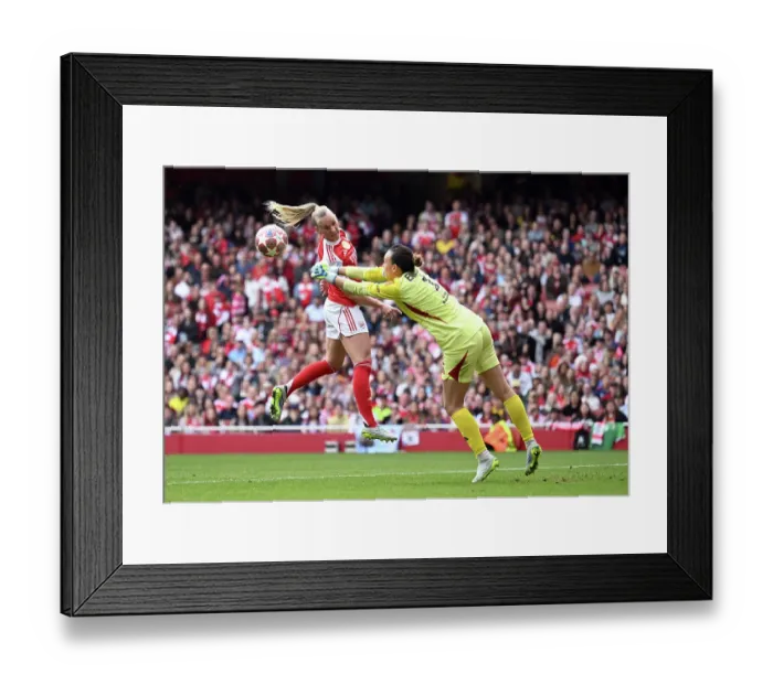 Framed Print : Arsenal FC v OL Lyonnes - UEFA Women's Champions League 2025 / 26 Semi-Final First Leg Arsenal FC v OL Lyonnes - UEFA Women's Champions League 2025 / 26 Semi-Final First Leg