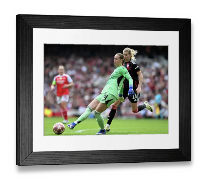 Framed Print : Arsenal FC v OL Lyonnes - UEFA Women's Champions League 2025 / 26 Semi-Final First Leg Arsenal FC v OL Lyonnes - UEFA Women's Champions League 2025 / 26 Semi-Final First Leg