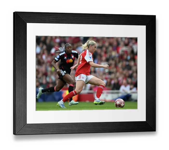 Framed Print : Arsenal FC v OL Lyonnes - UEFA Women's Champions League 2025 / 26 Semi-Final First Leg Arsenal FC v OL Lyonnes - UEFA Women's Champions League 2025 / 26 Semi-Final First Leg