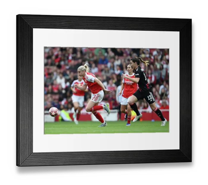 Framed Print : Arsenal FC v OL Lyonnes - UEFA Women's Champions League 2025 / 26 Semi-Final First Leg Arsenal FC v OL Lyonnes - UEFA Women's Champions League 2025 / 26 Semi-Final First Leg