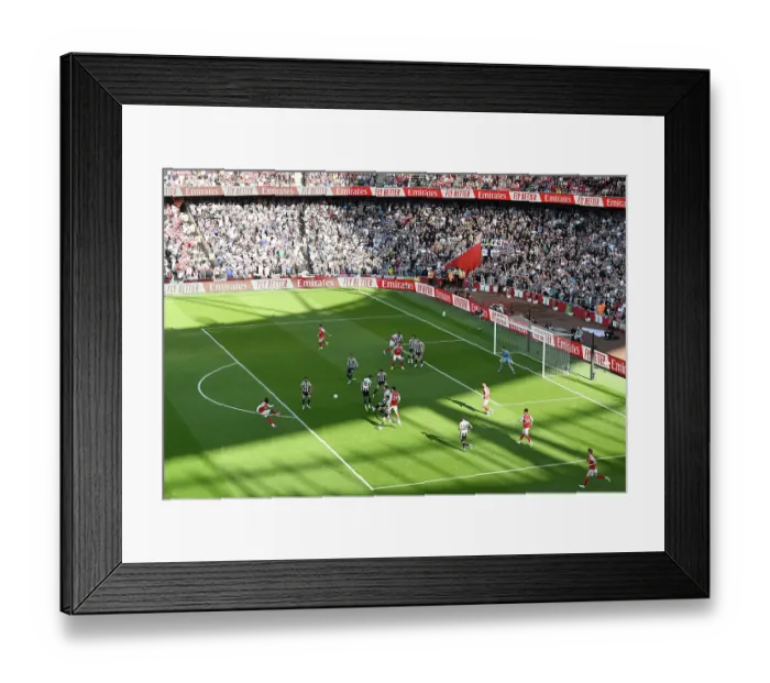 Framed Print : Arsenal v Newcastle United - Premier League Framed Print : Arsenal v Newcastle United - Premier League