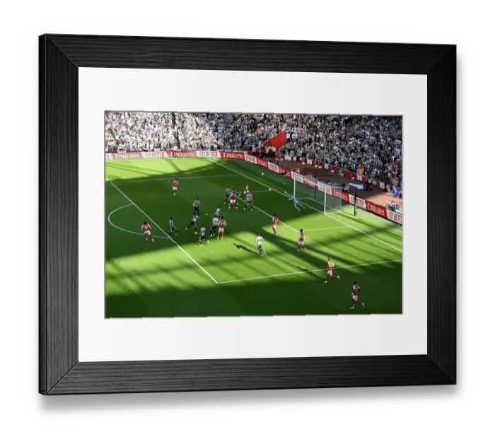 Framed Print : Arsenal v Newcastle United - Premier League Framed Print : Arsenal v Newcastle United - Premier League