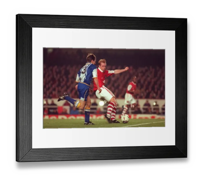 Framed Print : John Hartson scores a goal for Arsenal. Arsenal v Sheffield Wednesday