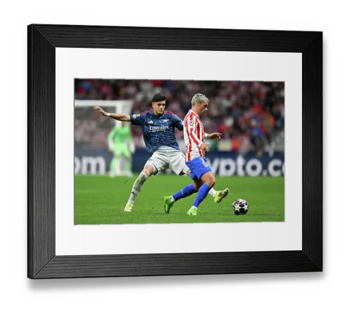 Framed Print : Atletico de Madrid v Arsenal FC - UEFA Champions League 2025 / 26 Semi Final First Leg Framed Print : Atletico de Madrid v Arsenal FC - UEFA Champions League 2025 / 26 Semi Final First Leg