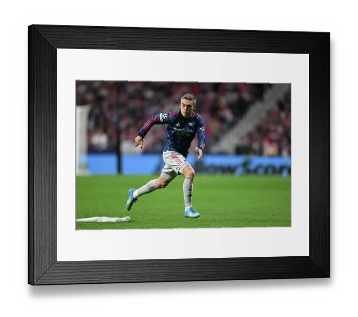 Framed Print : Atletico de Madrid v Arsenal FC - UEFA Champions League 2025 / 26 Semi Final First Leg Framed Print : Atletico de Madrid v Arsenal FC - UEFA Champions League 2025 / 26 Semi Final First Leg