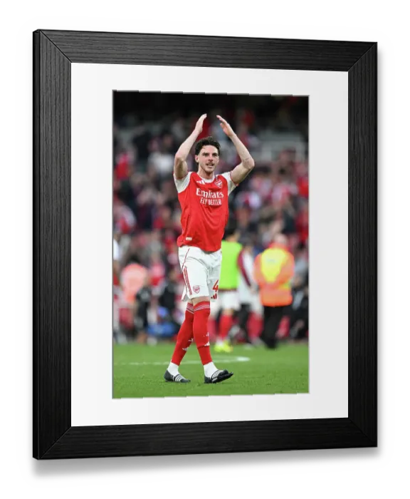Framed Print : Arsenal v Fulham - Premier League