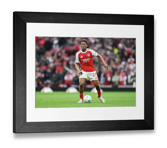 Framed Print : Arsenal v Fulham - Premier League Framed Print : Arsenal v Fulham - Premier League