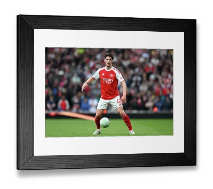 Framed Print : Arsenal v Fulham - Premier League