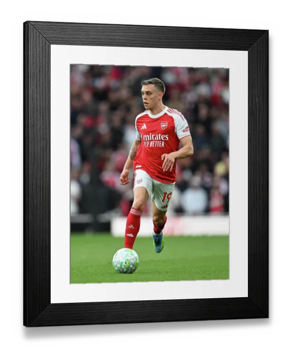 Framed Print : Arsenal v Fulham - Premier League Framed Print : Arsenal v Fulham - Premier League