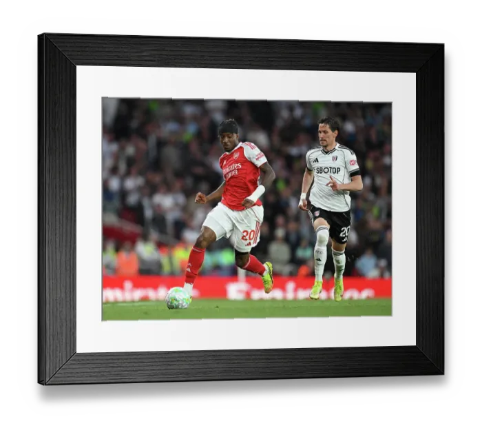 Framed Print : Arsenal v Fulham - Premier League Framed Print : Arsenal v Fulham - Premier League