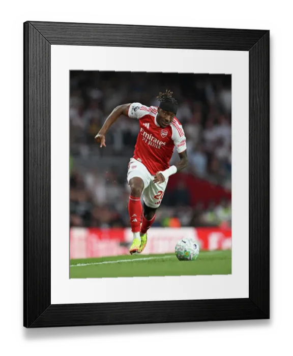 Framed Print : Arsenal v Fulham - Premier League
