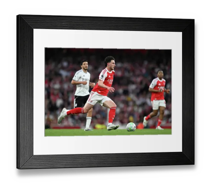 Framed Print : Arsenal v Fulham - Premier League Framed Print : Arsenal v Fulham - Premier League