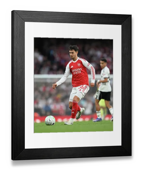 Framed Print : Arsenal v Fulham - Premier League Framed Print : Arsenal v Fulham - Premier League