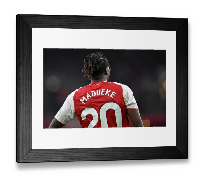 Framed Print : Arsenal v Fulham - Premier League Framed Print : Arsenal v Fulham - Premier League