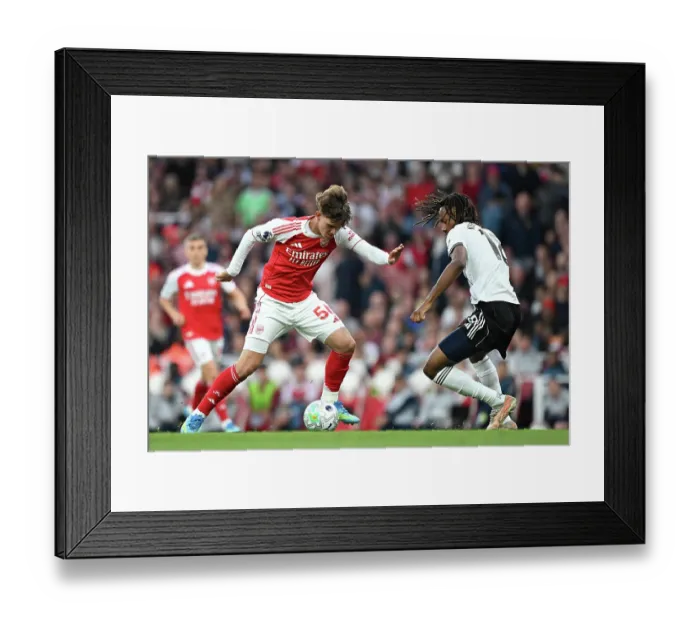 Framed Print : Arsenal v Fulham - Premier League