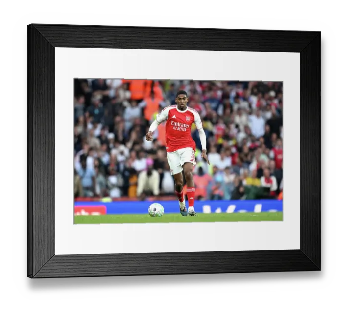Framed Print : Arsenal v Fulham - Premier League