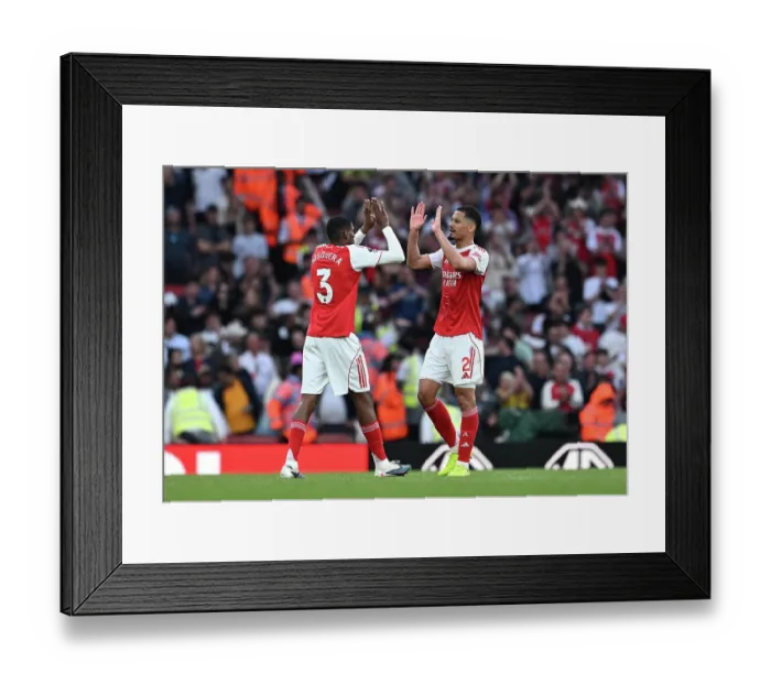 Framed Print : Arsenal v Fulham - Premier League