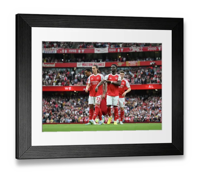 Framed Print : Arsenal v Fulham - Premier League
