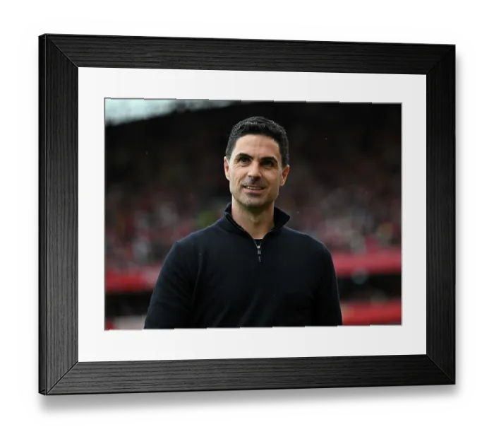 Framed Print : Arsenal v Fulham - Premier League