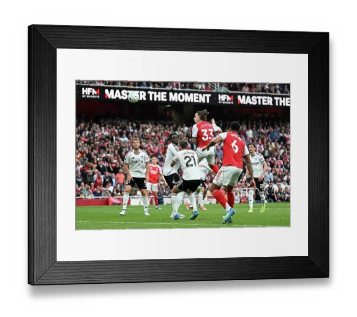 Framed Print : Arsenal v Fulham - Premier League