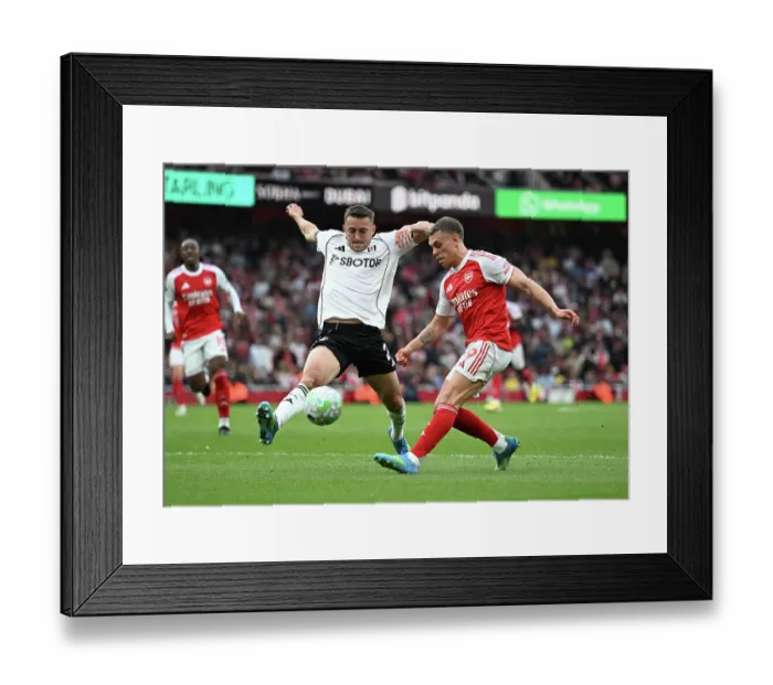 Framed Print : Arsenal v Fulham - Premier League Framed Print : Arsenal v Fulham - Premier League