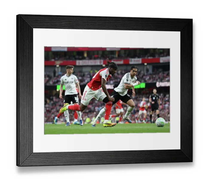 Framed Print : Arsenal v Fulham - Premier League Framed Print : Arsenal v Fulham - Premier League