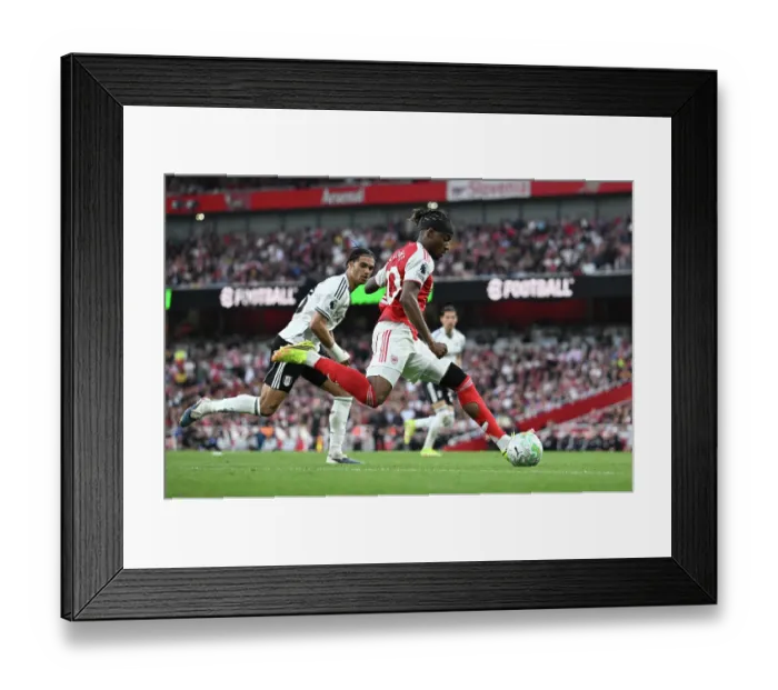 Framed Print : Arsenal v Fulham - Premier League Framed Print : Arsenal v Fulham - Premier League