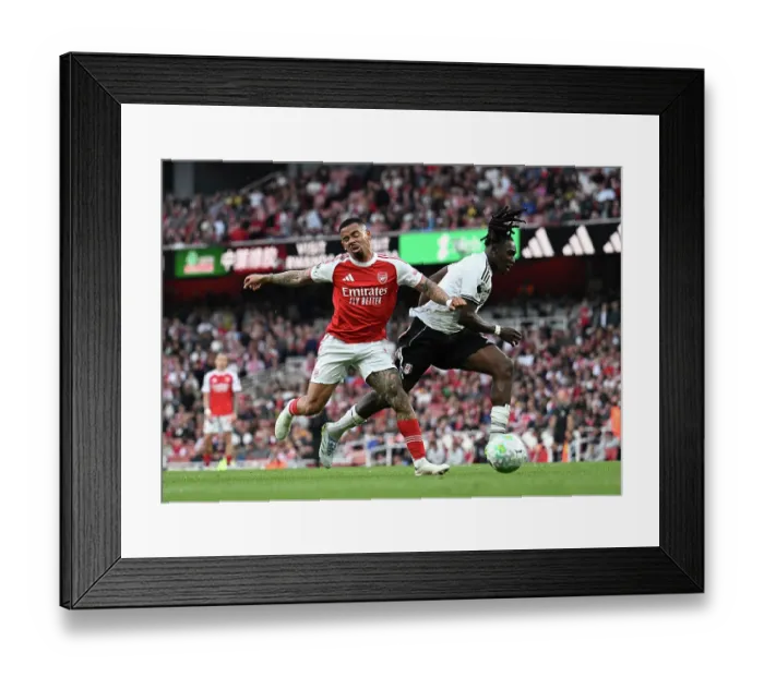 Framed Print : Arsenal v Fulham - Premier League Framed Print : Arsenal v Fulham - Premier League
