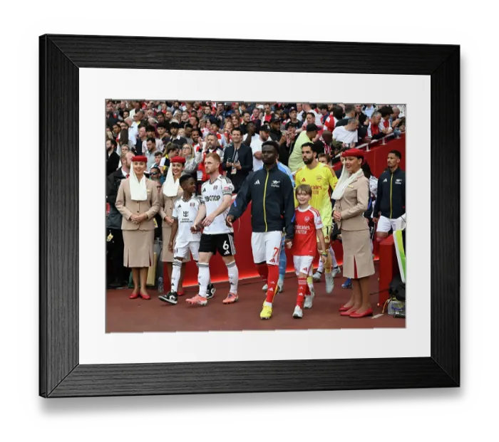 Framed Print : Arsenal v Fulham - Premier League