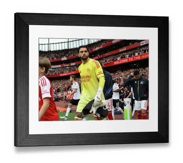 Framed Print : Arsenal v Fulham - Premier League