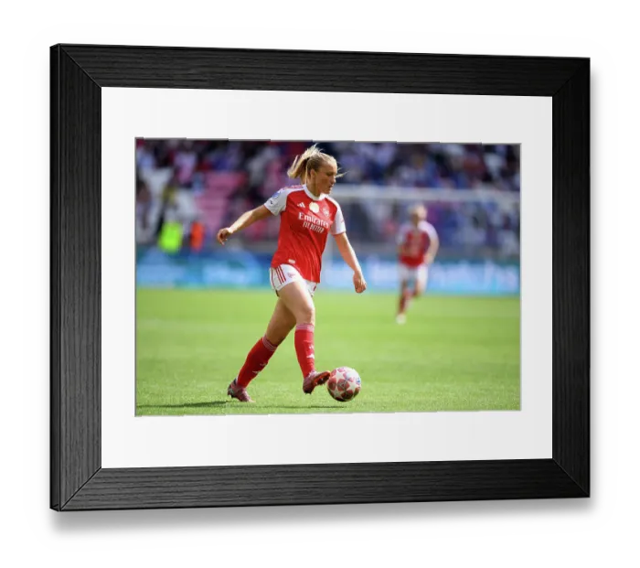 Framed Print : OL Lyonnes v Arsenal FC - UEFA Women's Champions League 2025 / 26 Semi-Final Second Leg OL Lyonnes v Arsenal FC - UEFA Women's Champions League 2025 / 26 Semi-Final Second Leg